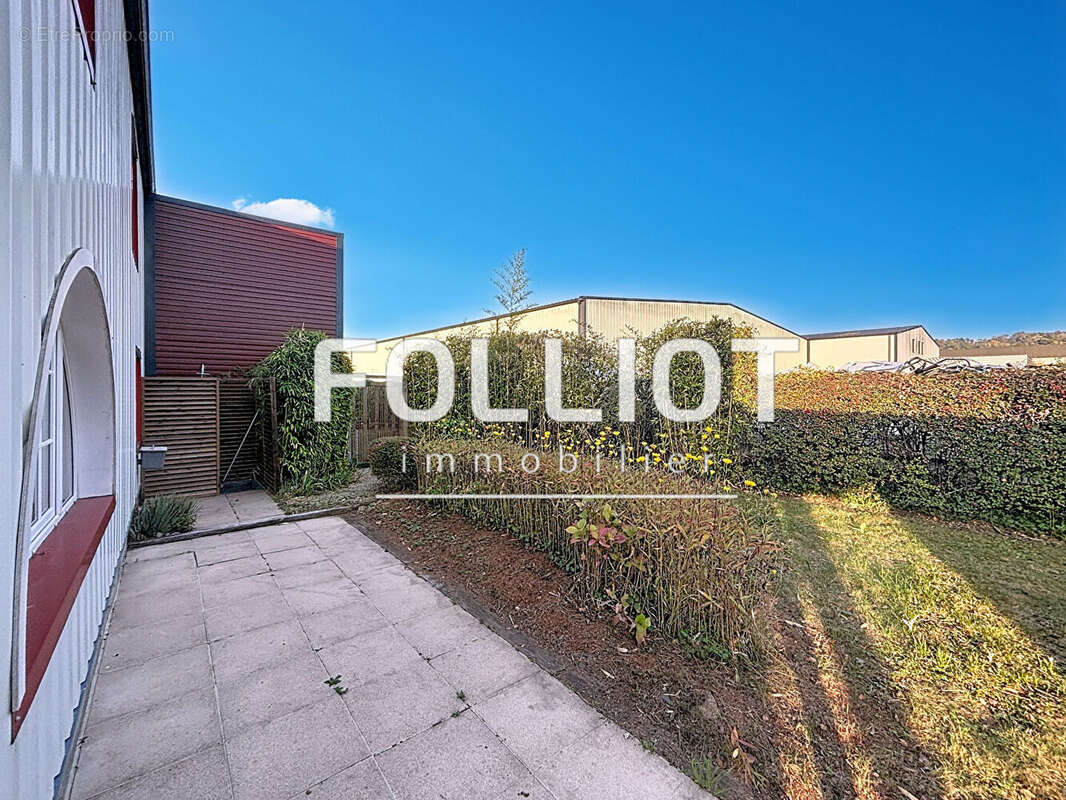 Commerce à DIVES-SUR-MER