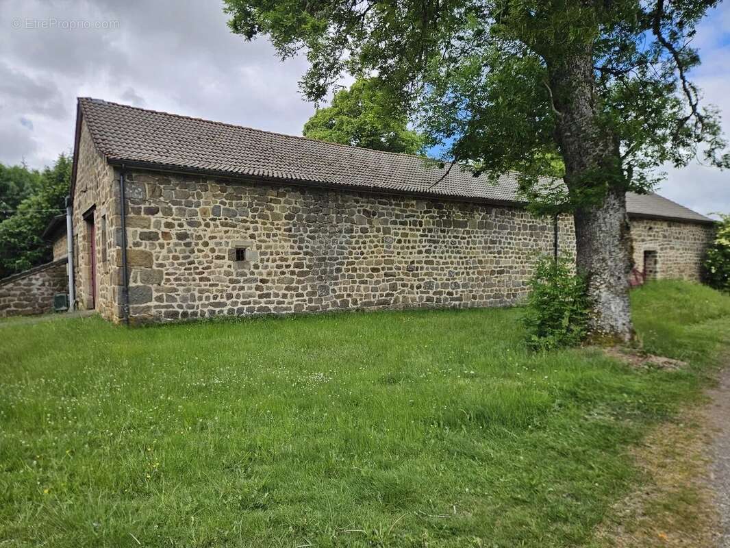 Maison à SAINT-AGREVE