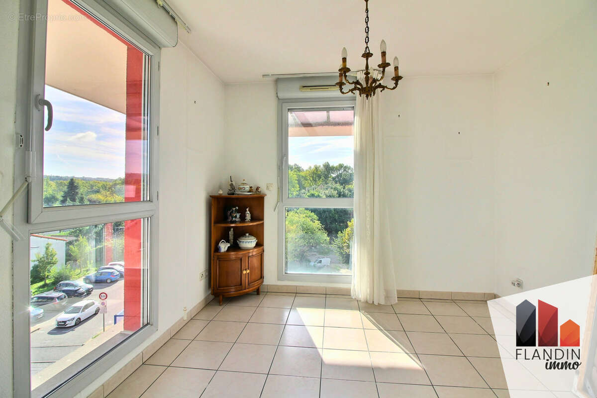 Appartement à GRIGNY