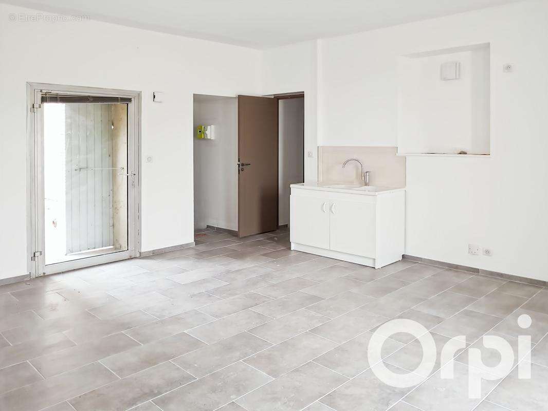 Appartement à PONT-SAINT-ESPRIT