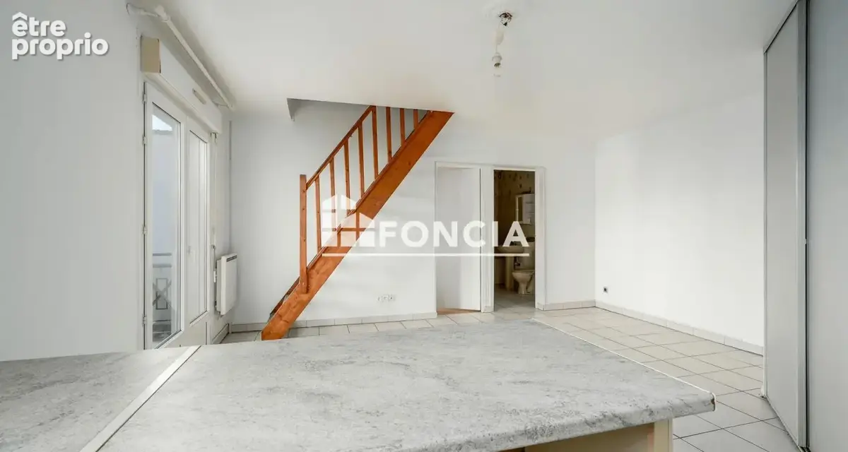 Duplex 3 pièces avec balcon en centre-ville - photo 3