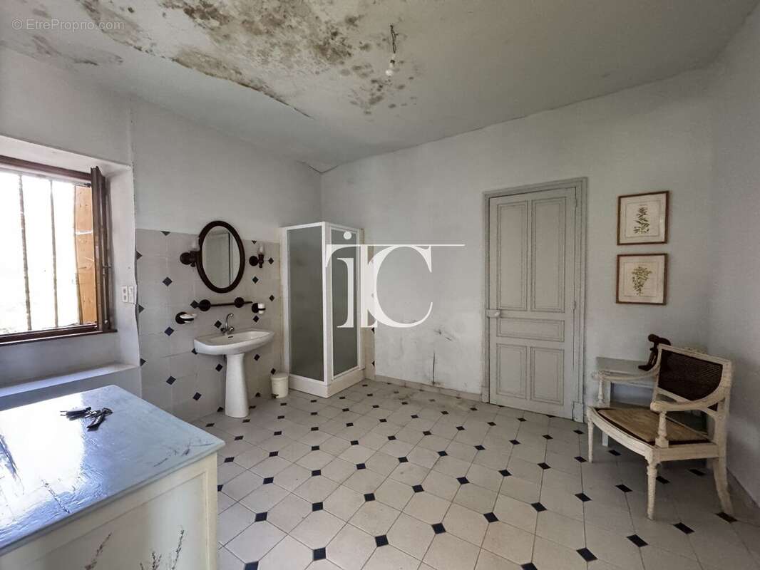 Maison à LAURAC-EN-VIVARAIS