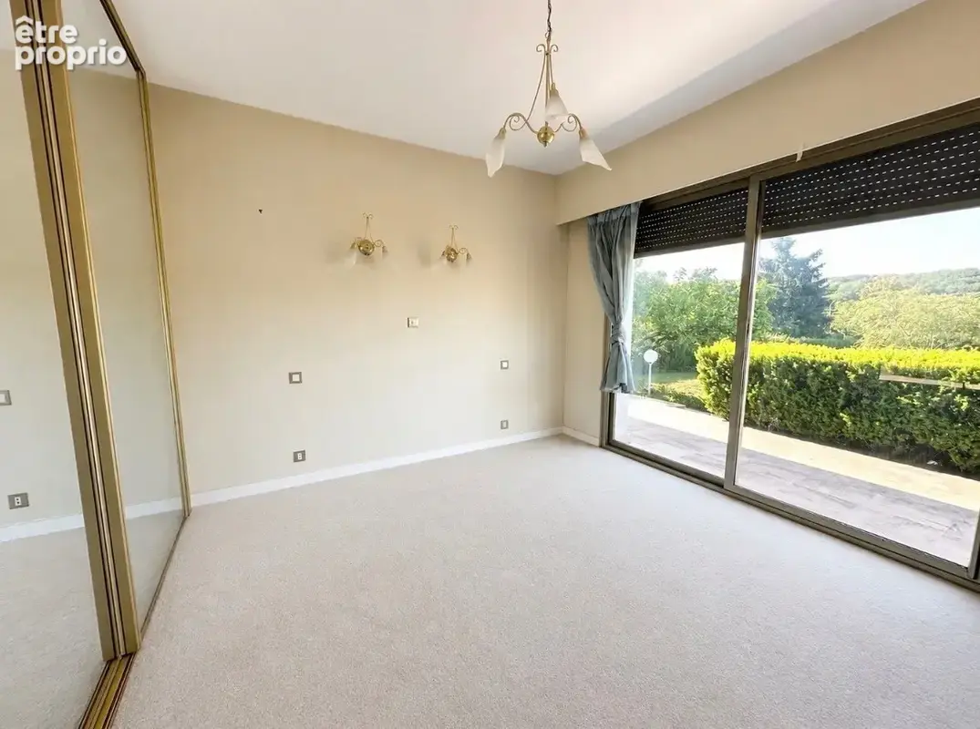 Chambre 1 de 13.75 m²