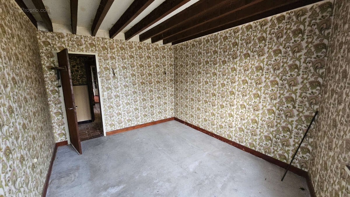 Maison à PRUNAY-LE-GILLON