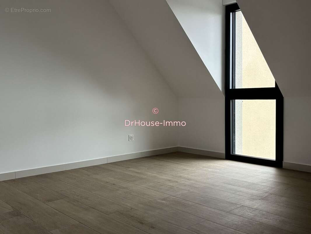 Maison 95 m² à Larcay  - photo 80
