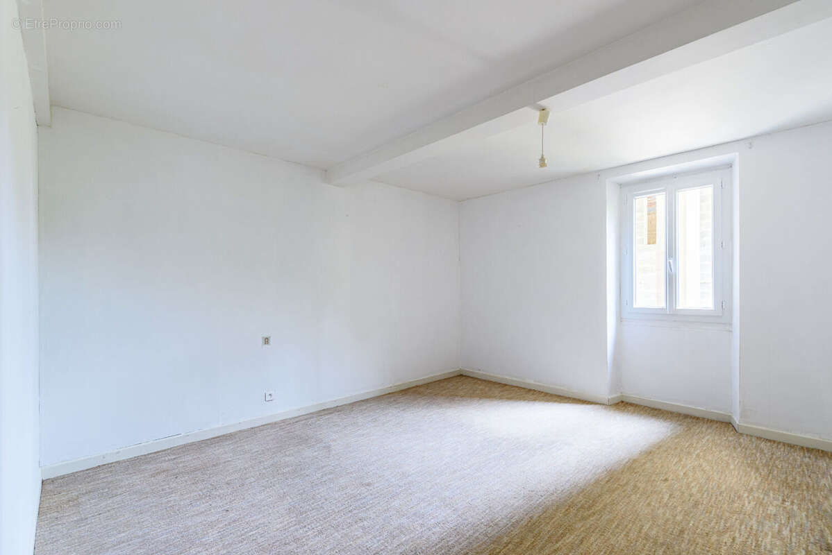 Maison 8 pièce(s) 237 m2 - photo 8