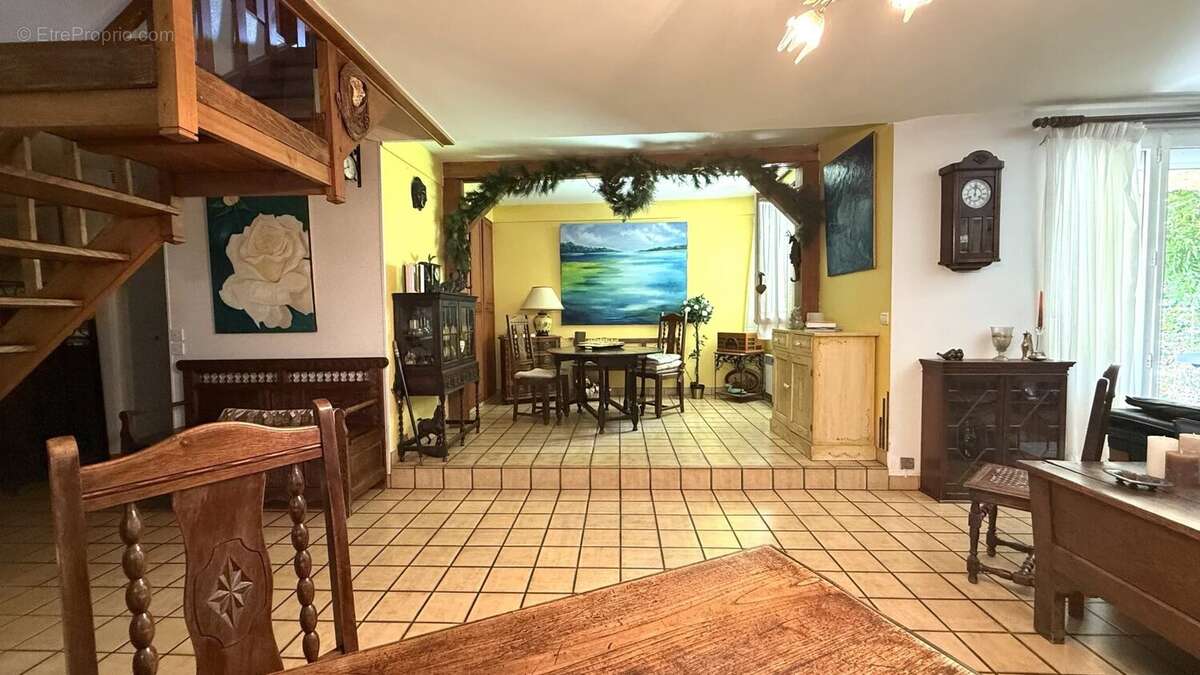 Maison à BOUFFEMONT