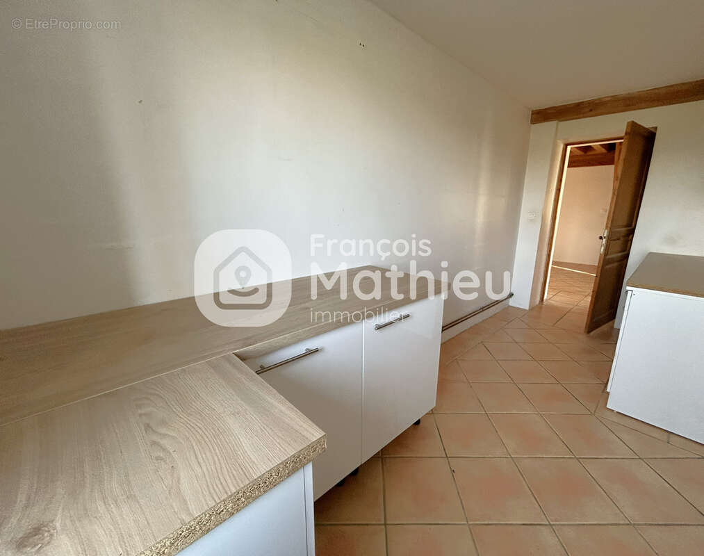 Maison à CHATILLON-SUR-CHALARONNE