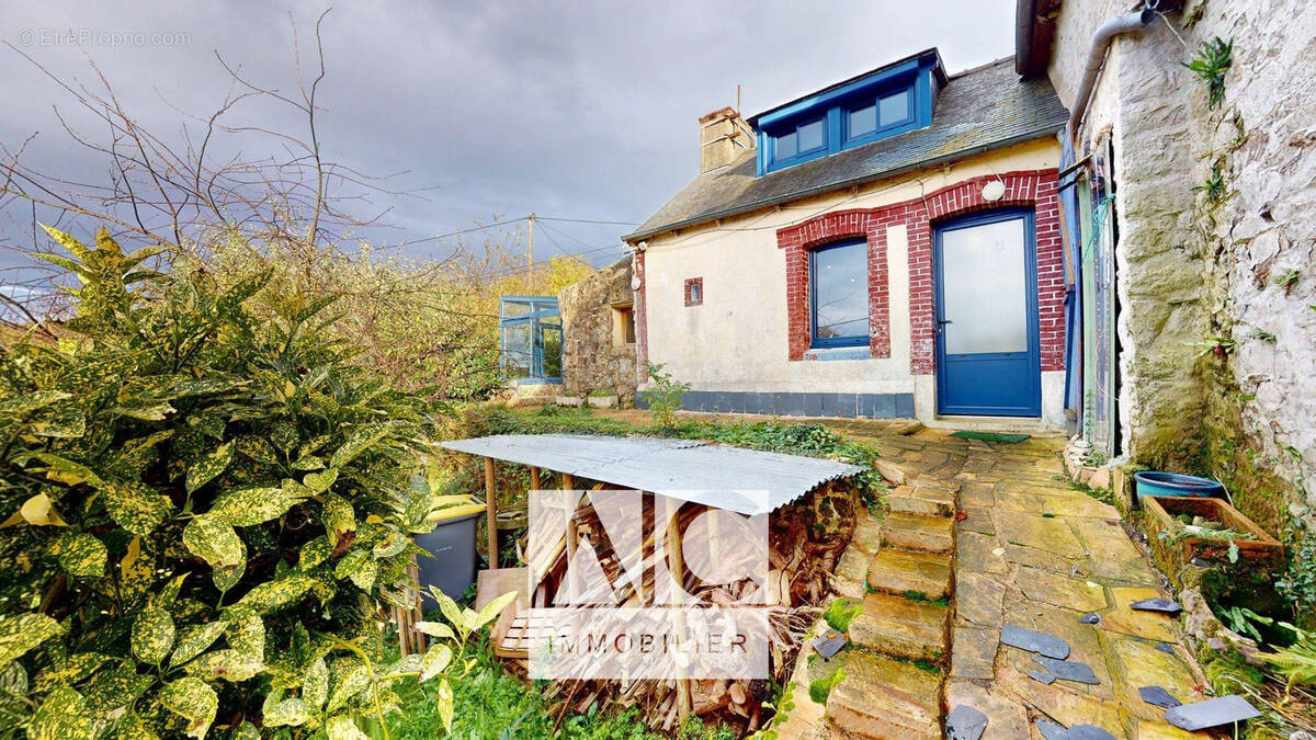 Maison à QUEMPER-GUEZENNEC