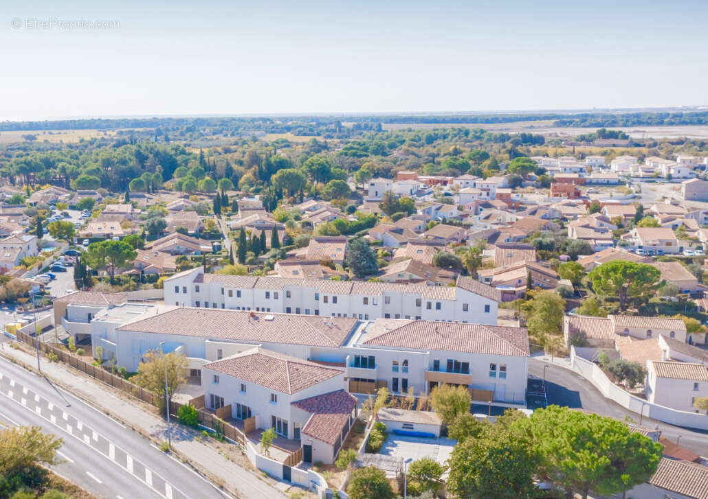 Maison à VIC-LA-GARDIOLE