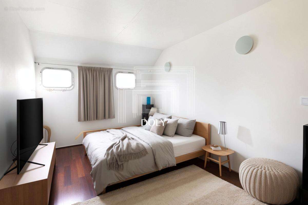 Appartement à VILLENEUVE-LA-GARENNE