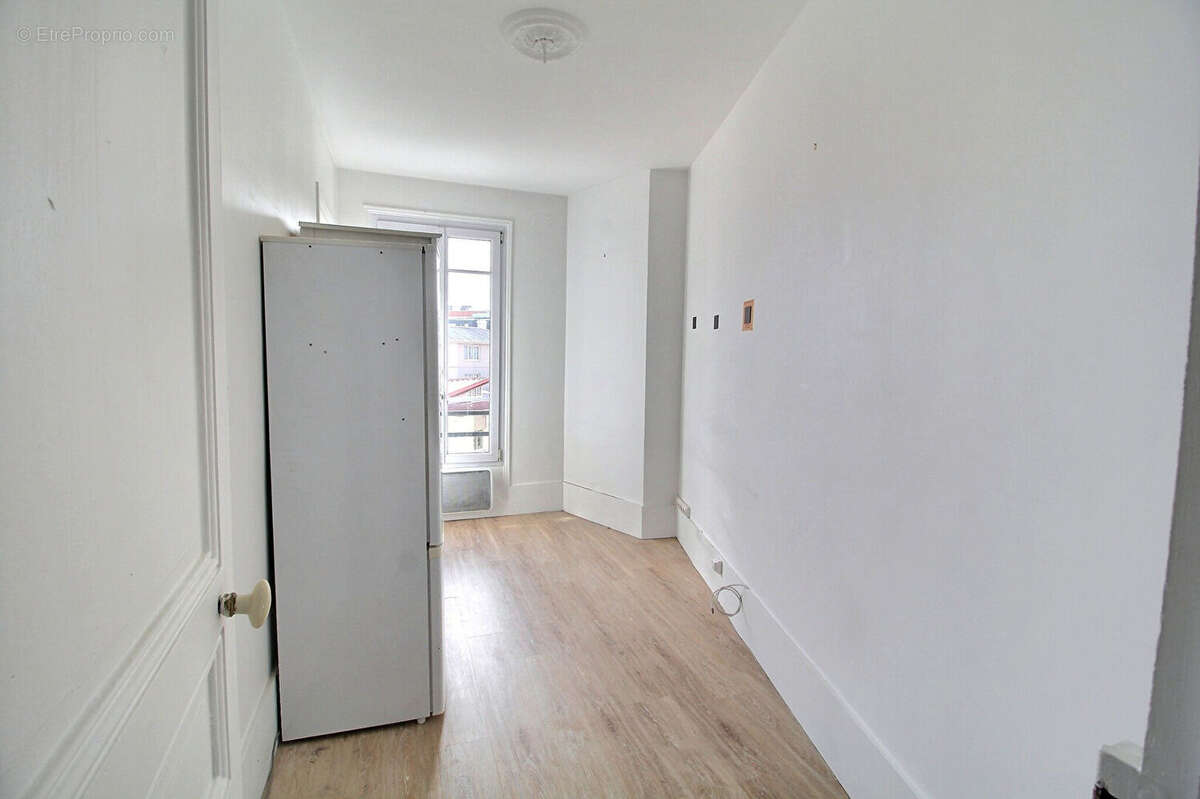 Appartement à LA GARENNE-COLOMBES