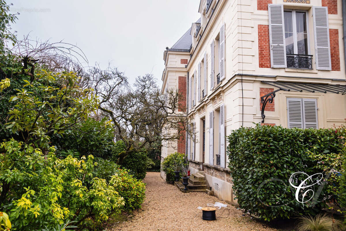 Appartement à VERSAILLES