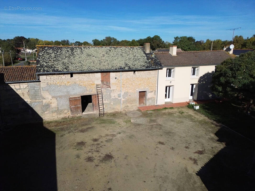 Maison à DOUE-LA-FONTAINE