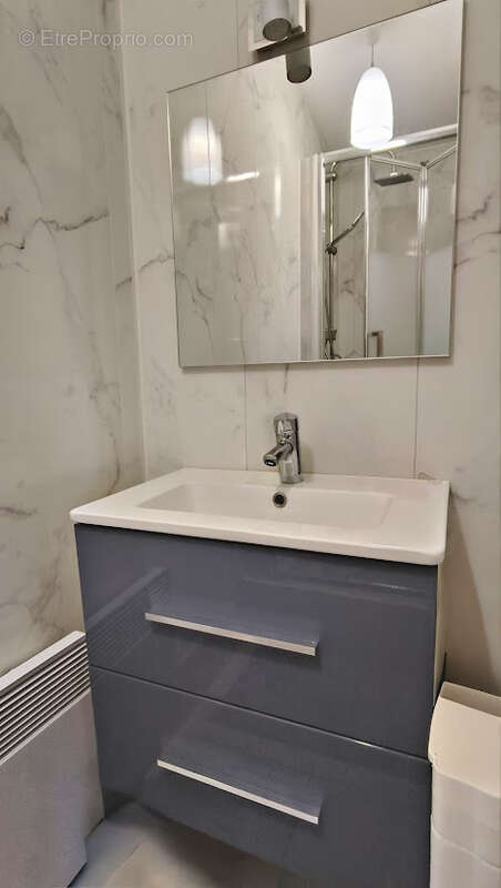 Maison à SAINT-SEURIN-DE-CURSAC