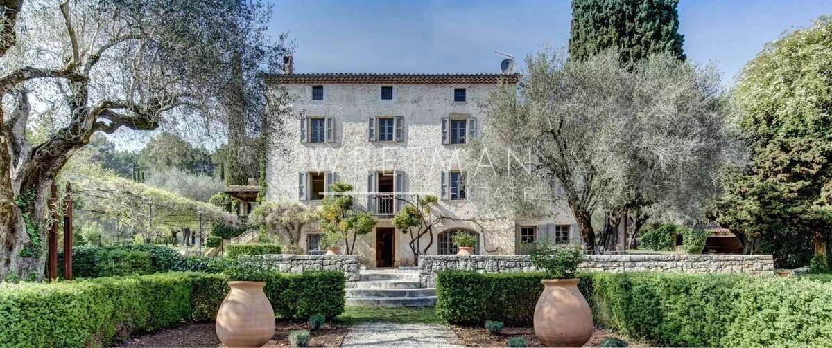 Maison à ROQUEFORT-LES-PINS
