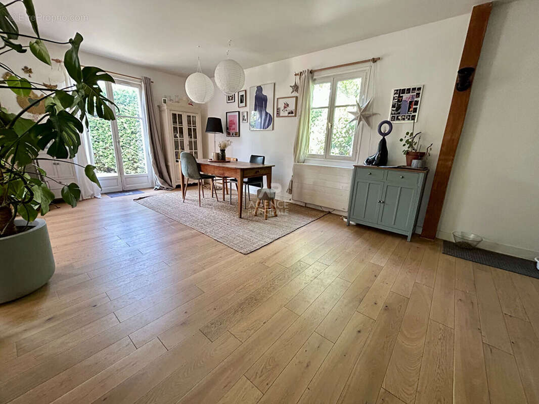 Maison Acheres 6 pièce(s) 129 m2 - photo 2
