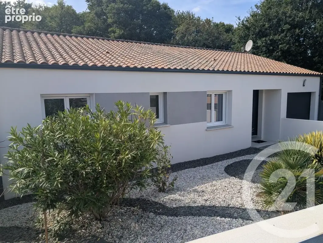 Maison à POIROUX
