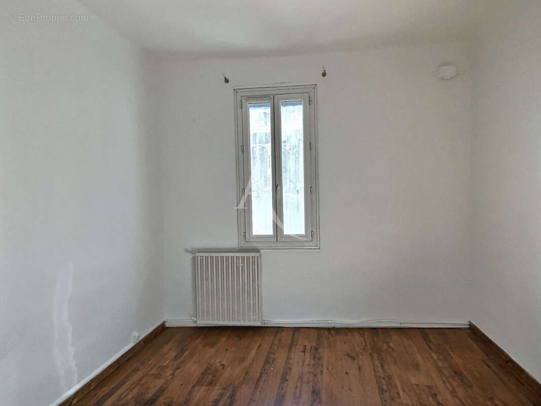 Appartement à MARSEILLE-5E