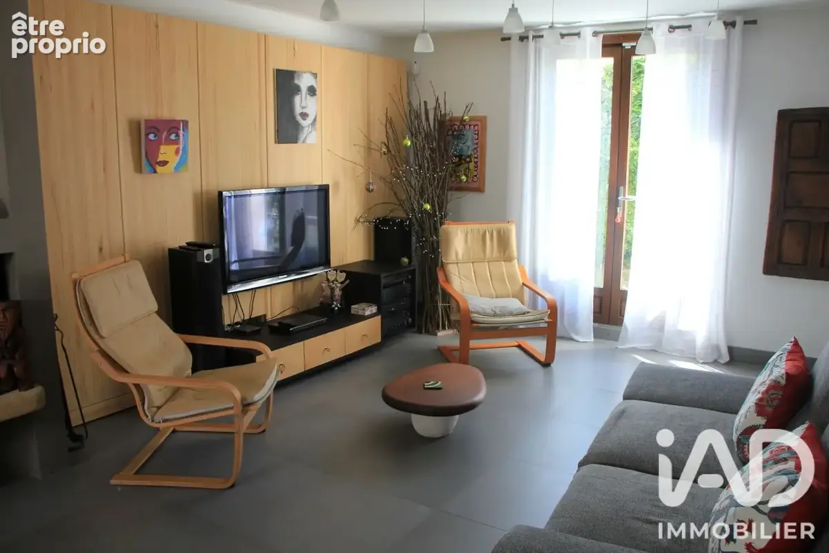 Photo 1 - Maison à BURES-SUR-YVETTE