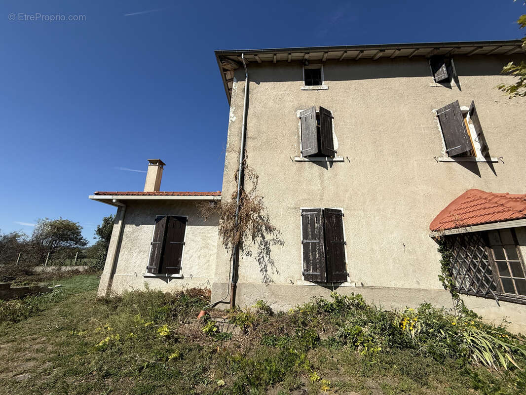 Maison à REVENTIN-VAUGRIS