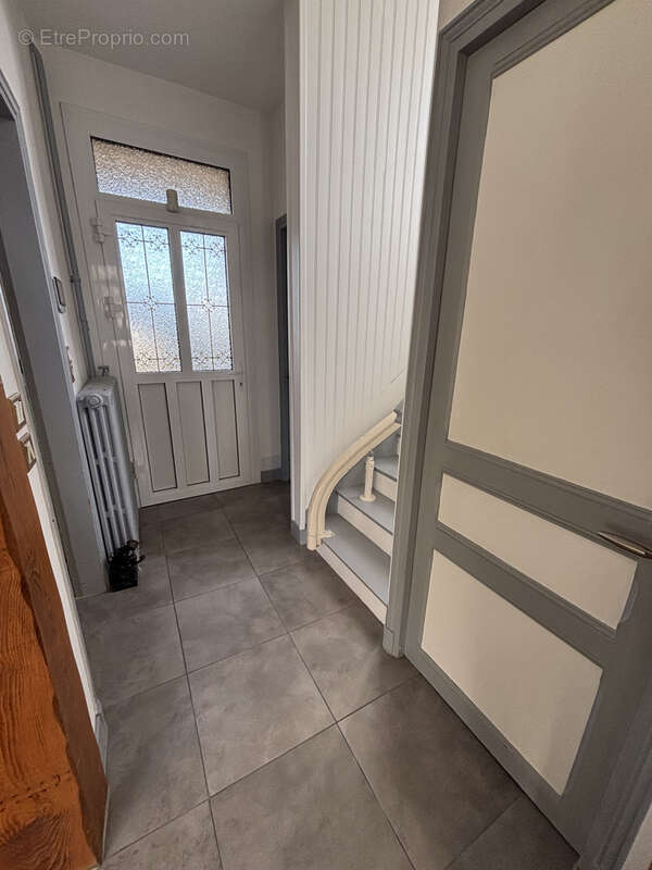 Maison à SAINTE-GENEVIEVE-DES-BOIS