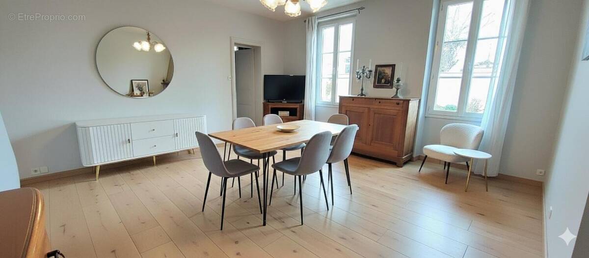 Maison à CASTELGINEST