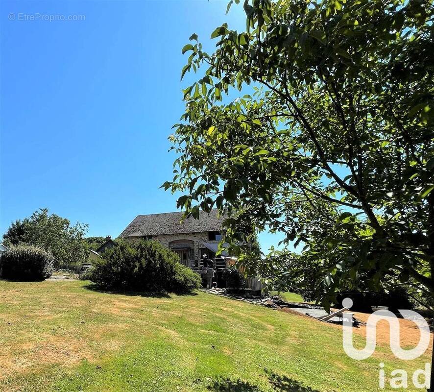Photo 1 - Maison à CONDAT-SUR-GANAVEIX