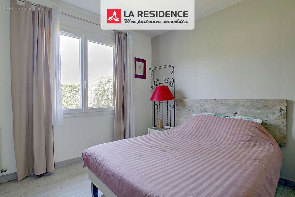 Maison 148 m² à Coignieres  - photo 6