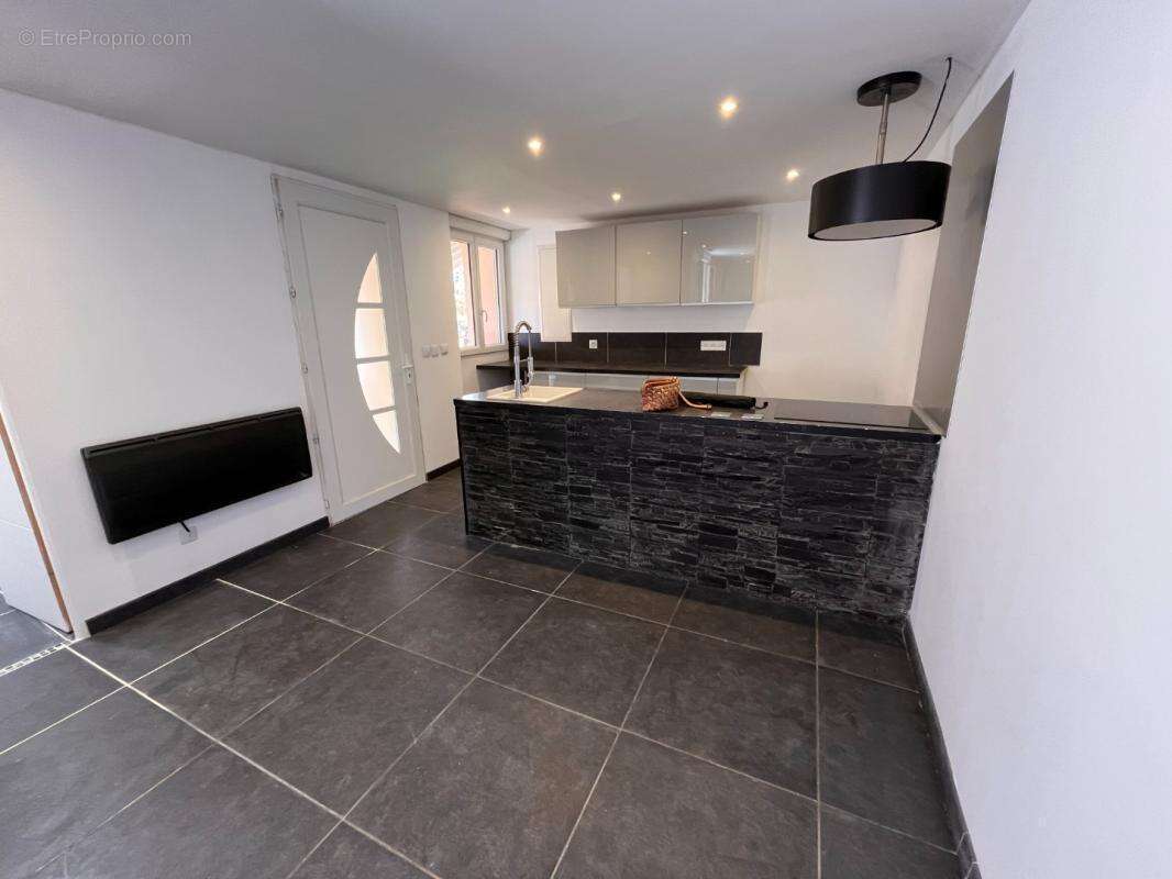 Maison à SAINT-JULIEN