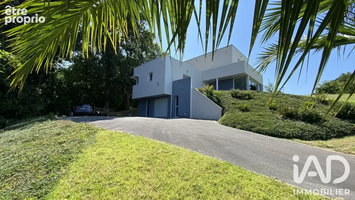 Photo 1 - Maison à TREDREZ-LOCQUEMEAU