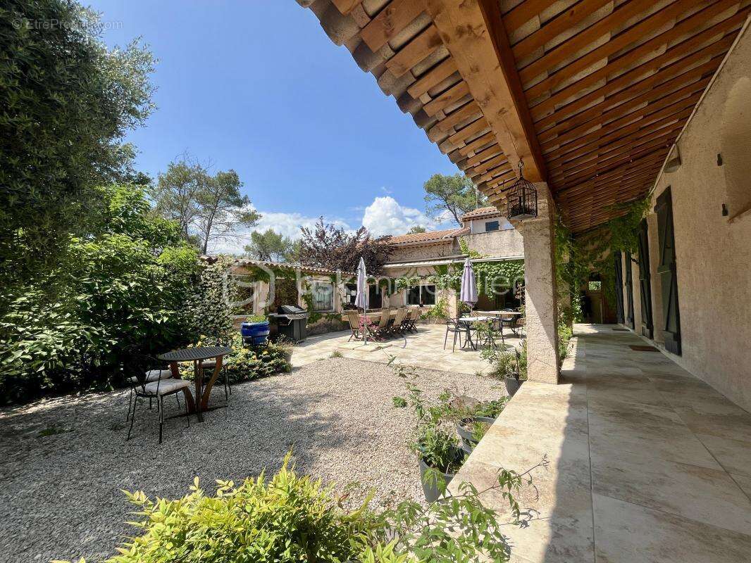 Maison à SAINT-PAUL-EN-FORET