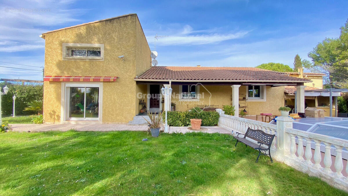 Maison à CLARENSAC