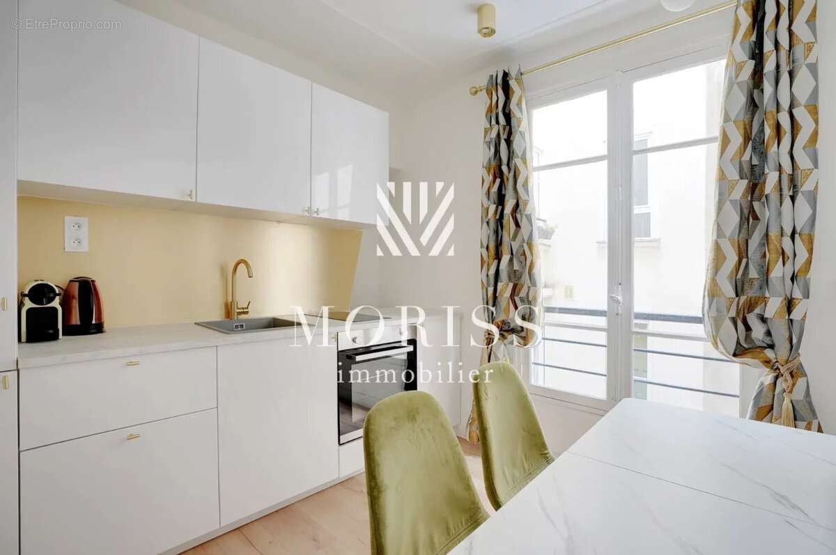 Appartement à PARIS-2E