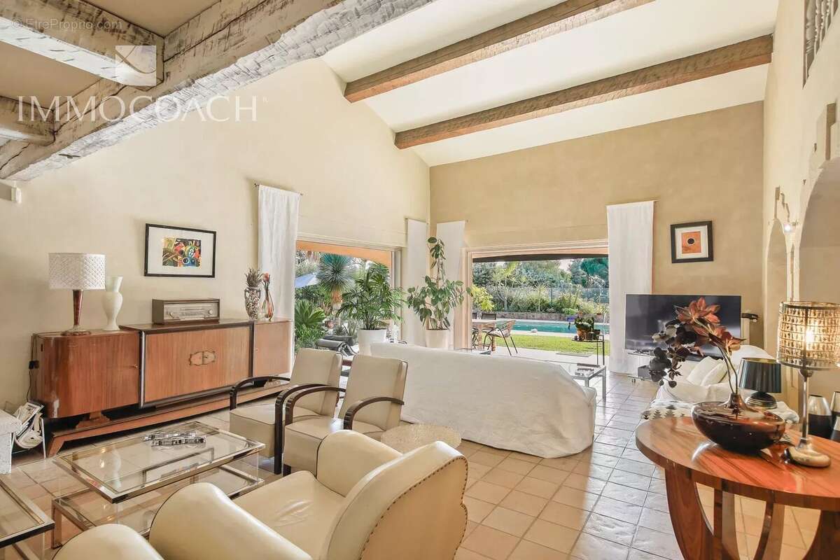 Maison à LA LONDE-LES-MAURES