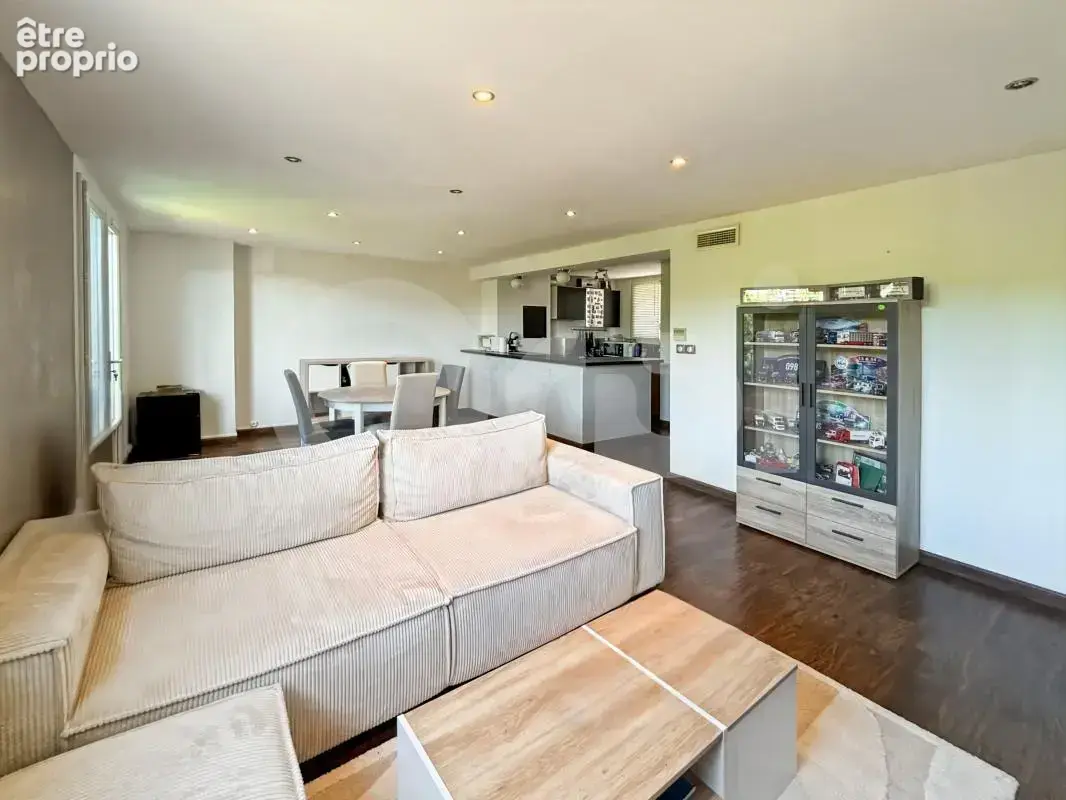 À vendre – appartement t3 de 67 m² avec balcon à la seyne-sur-mer – 179 000 € - photo 2