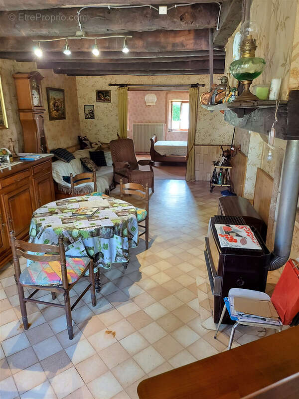 Maison à BESSINES-SUR-GARTEMPE