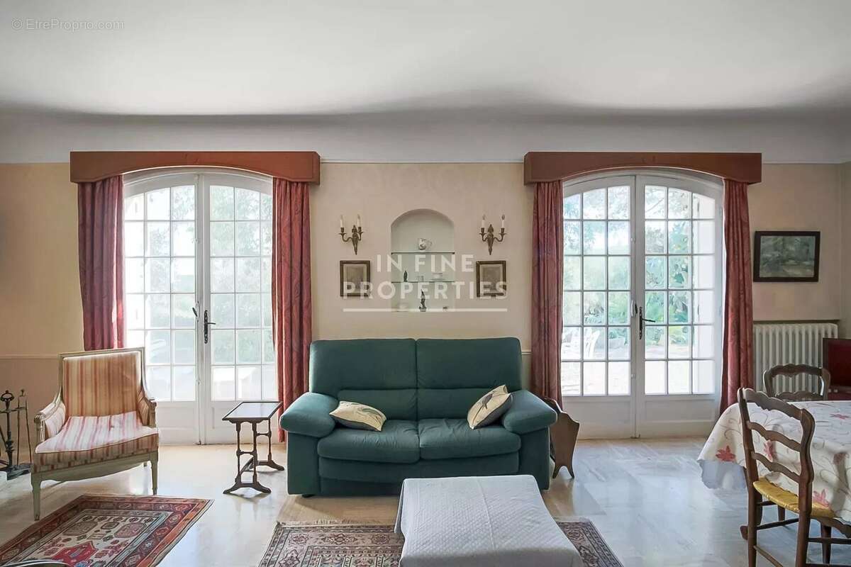 Maison à GRASSE