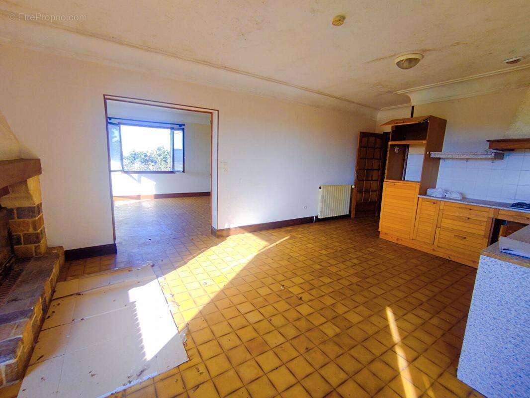 Maison à CHATELLERAULT