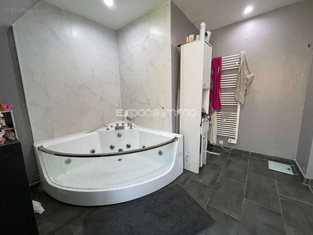 Villa bois guillaume 6 chambres dependance garage - photo 12
