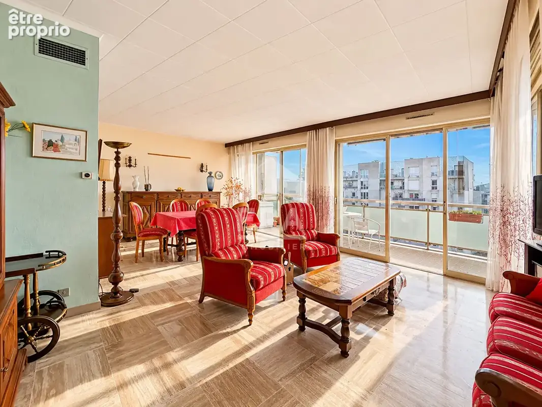 Appartement 94m² à marseille 1er arrondissement - photo 2