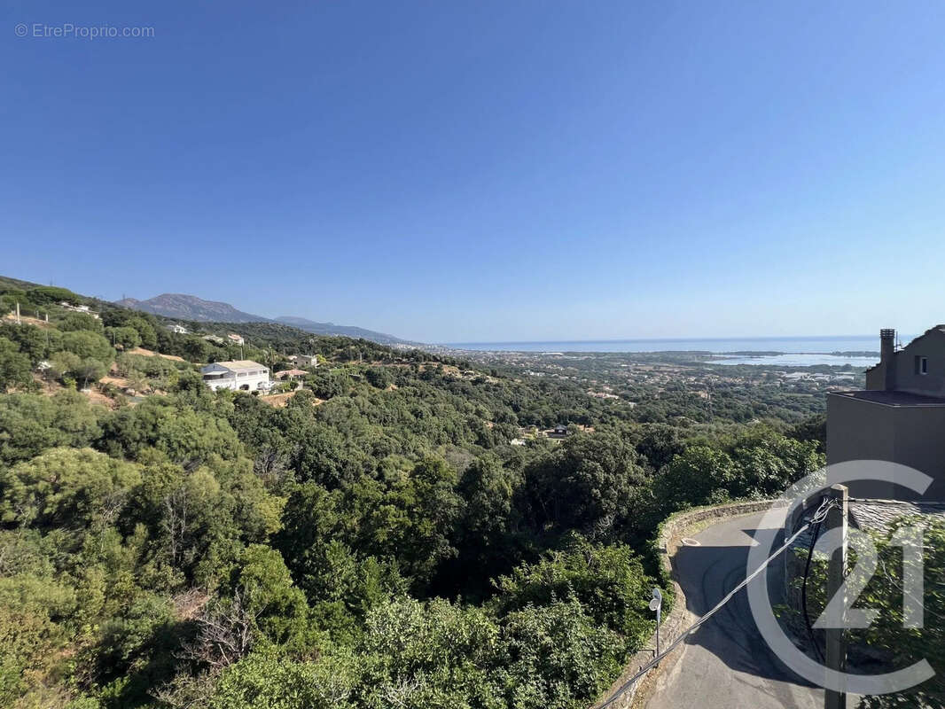 Maison 64 m² à Biguglia  - photo 2