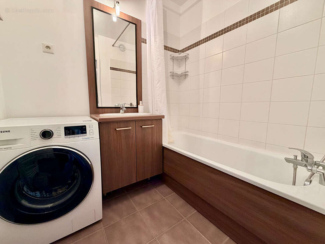 Appartement à NANTERRE