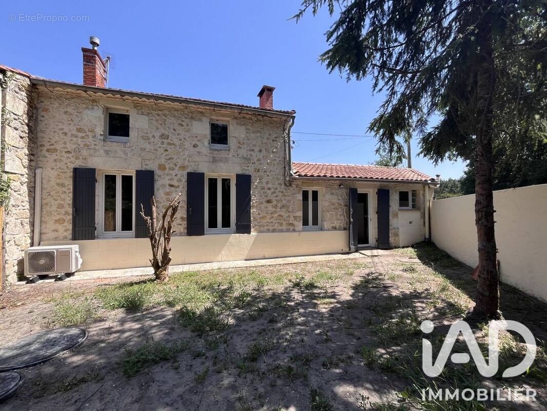 Photo 1 - Maison à VENDAYS-MONTALIVET