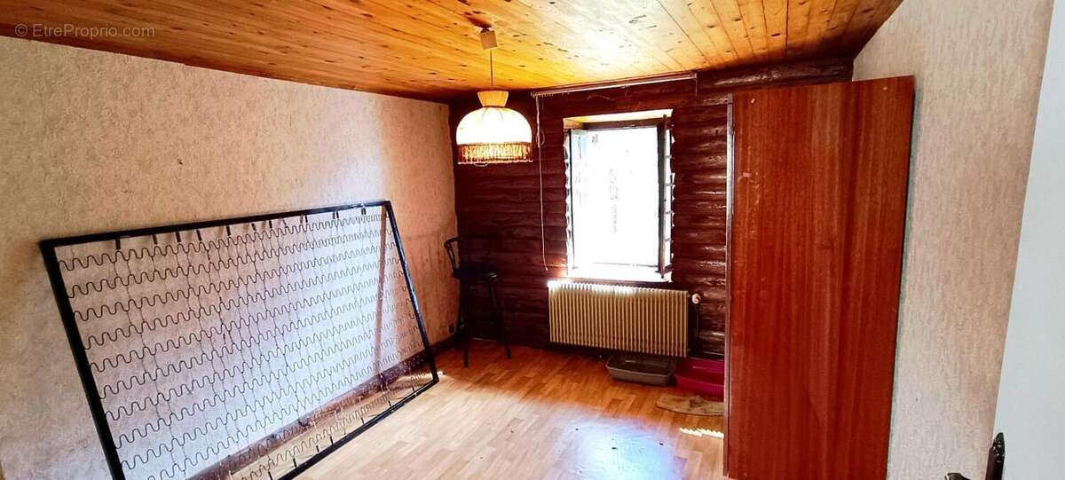 Maison de campagne avec dépendances ? Marchamp (01680) - photo 10