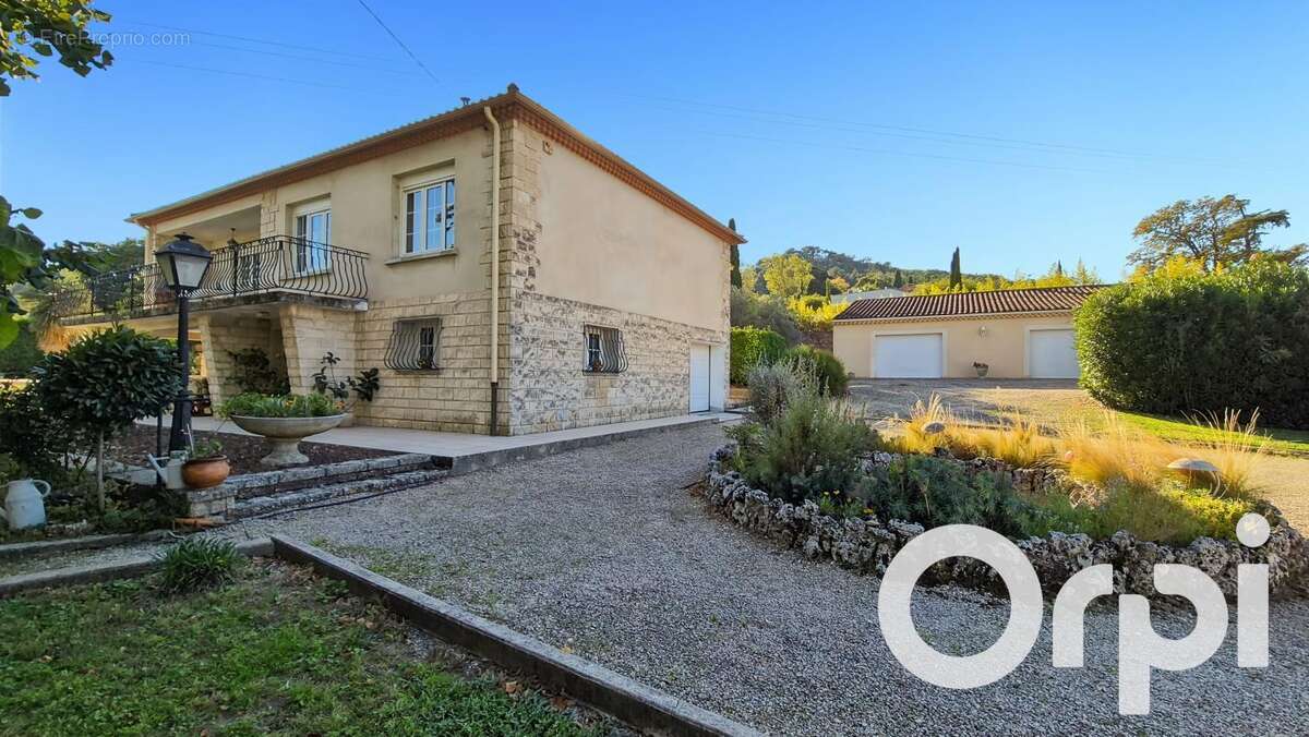 Maison à PONT-SAINT-ESPRIT