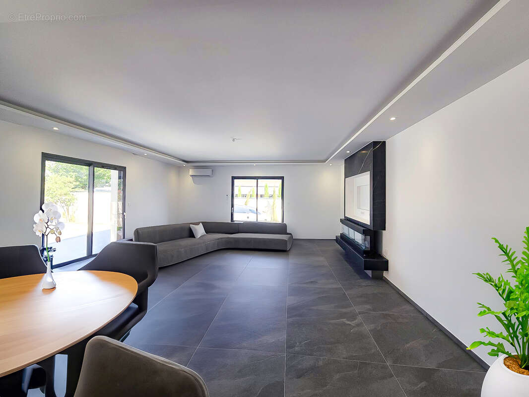 Maison à SAINT-RAMBERT-D'ALBON