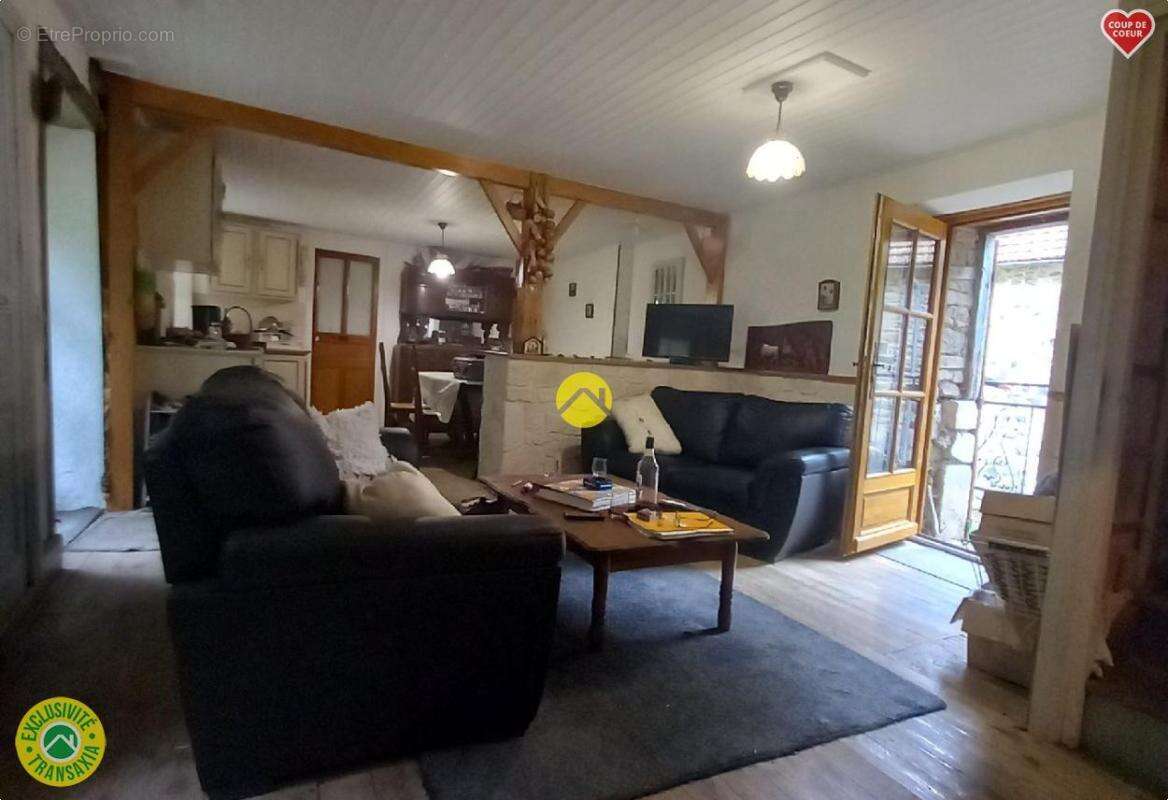 Maison 87 m² à Joursac  - photo 8