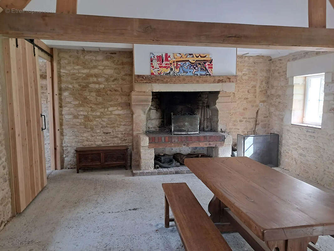 Maison à SAINT-PIERRE-SUR-DIVES