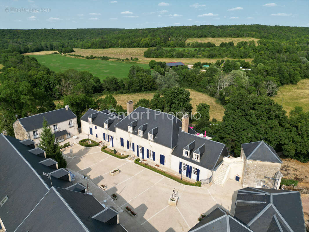 Maison à AVALLON